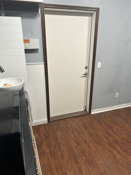 2833 SW 119th St, Oklahoma City, OK for lease - Building Photo - Image 3 of 12