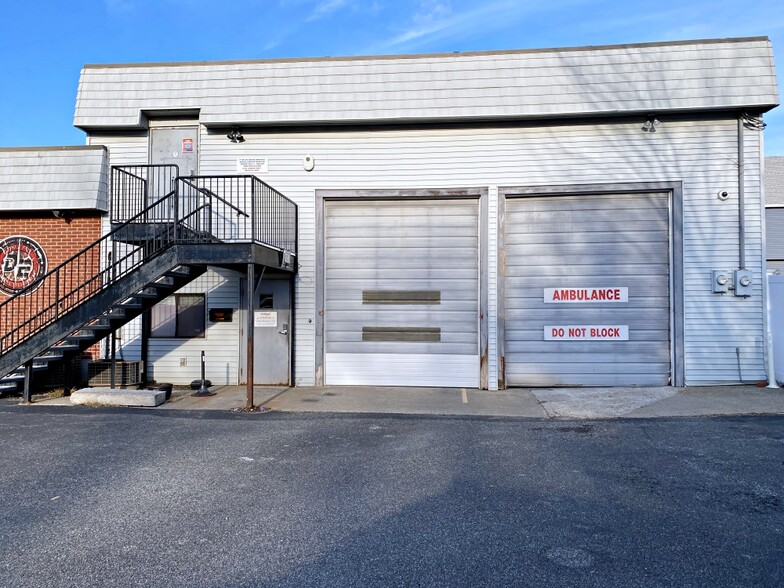 16 Del Carmine St, Wakefield, MA for lease - Building Photo - Image 1 of 8