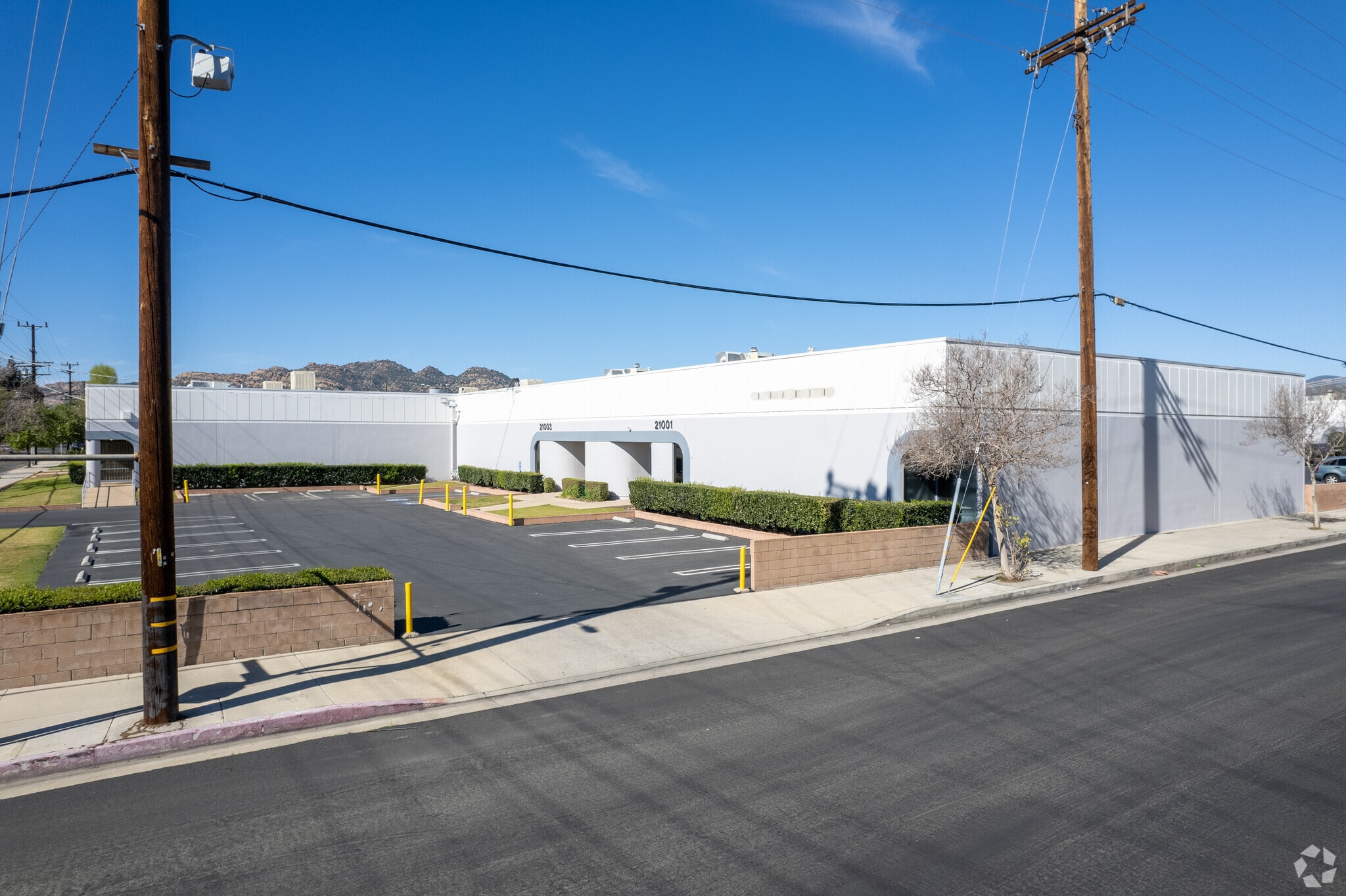 21001-21009 Superior St, Chatsworth, CA for lease Primary Photo- Image 1 of 3