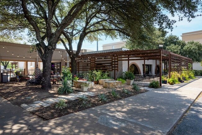 More details for 4323 S Interstate 35, Austin, TX - Retail for Sale