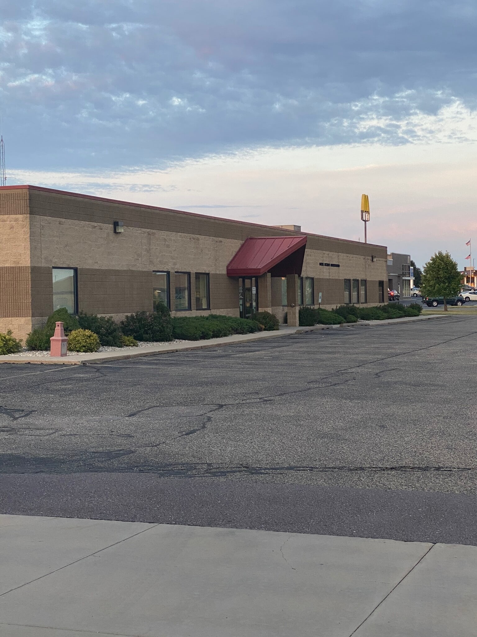 2875 Village Rd, Portage, WI for lease Primary Photo- Image 1 of 10