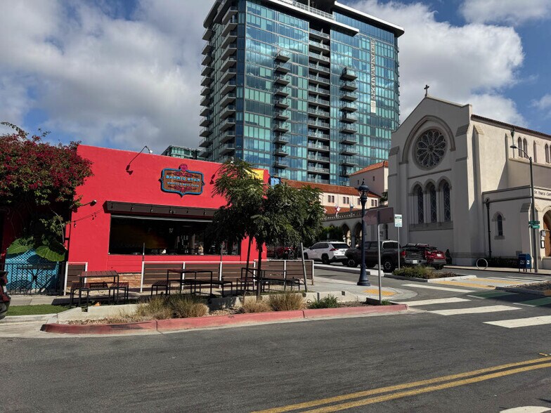 2706 5th Ave, San Diego, CA à louer - Photo du bâtiment - Image 2 de 9