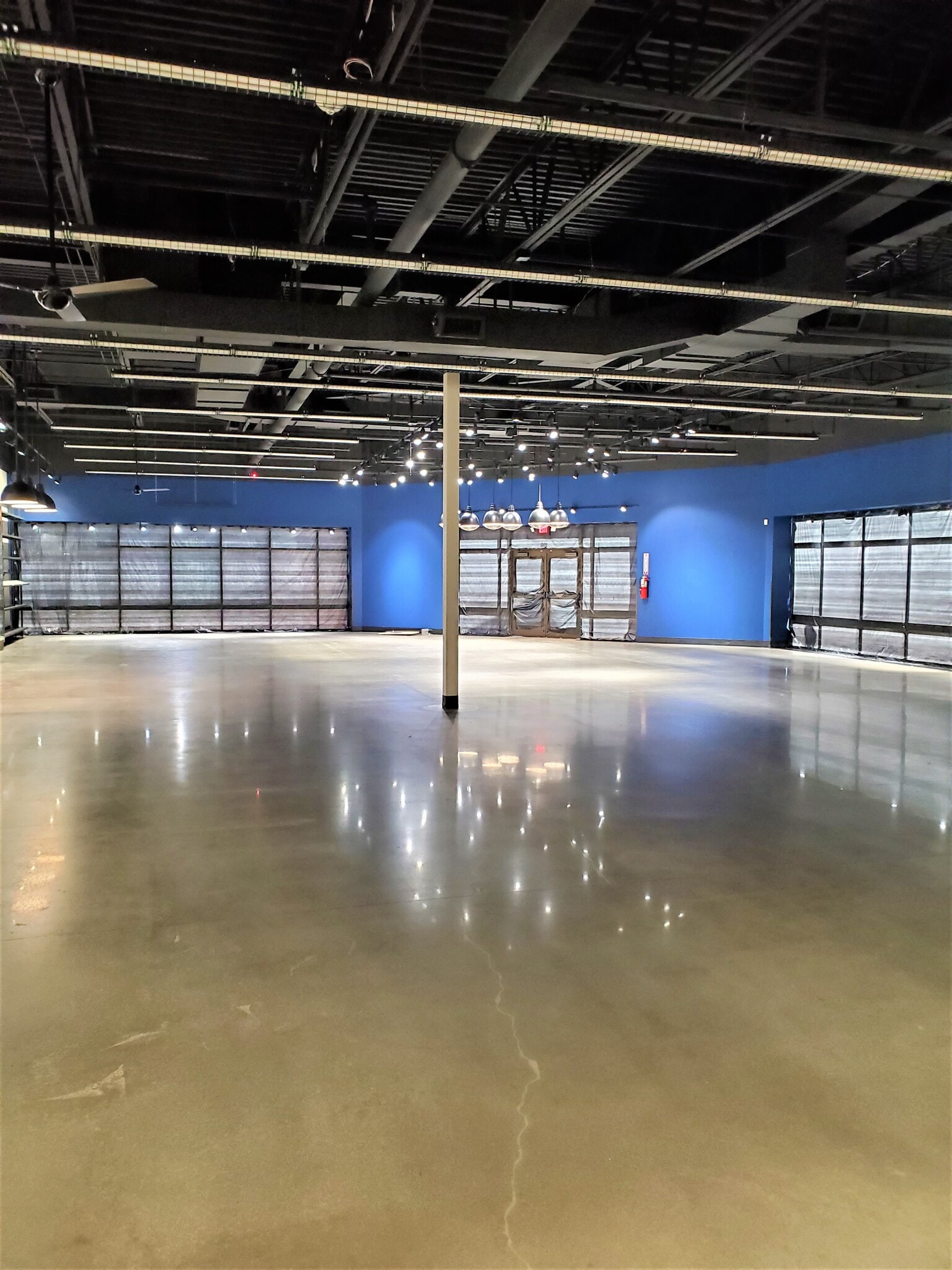 500 N IH 69, Robstown, TX for lease Interior Photo- Image 1 of 5