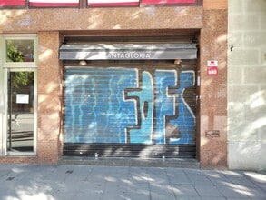 Retail in Barcelona, Barcelona for lease Building Photo- Image 2 of 14