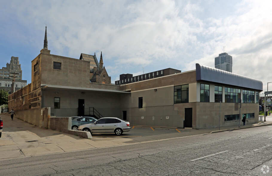 100-110 James St S, Hamilton, ON for lease - Building Photo - Image 3 of 8