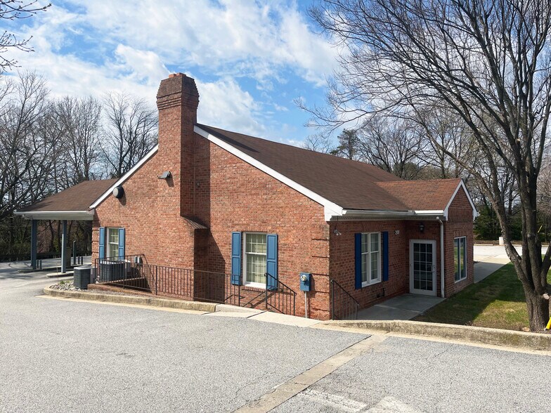 201 Mt Carmel Rd, Parkton, MD à louer - Photo du bâtiment - Image 2 de 9