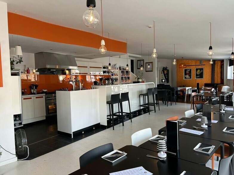 55 Cross St, Cowes à vendre - Photo du bâtiment - Image 3 de 12