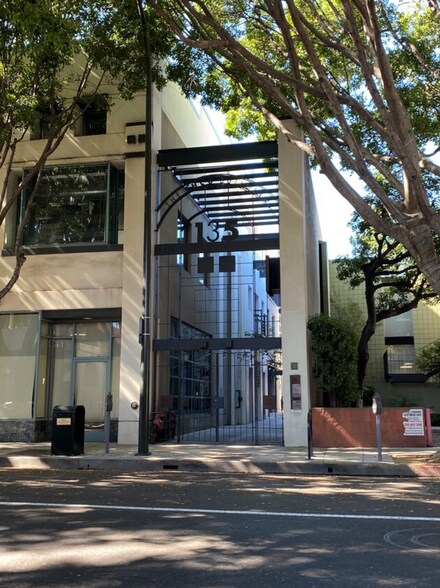 135-141 W Green St, Pasadena, CA à louer - Photo du bâtiment - Image 2 de 4