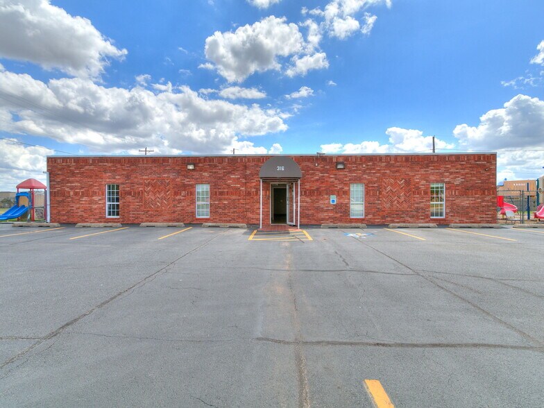 316 NE 27th St, Oklahoma City, OK à vendre - Photo du bâtiment - Image 2 de 21