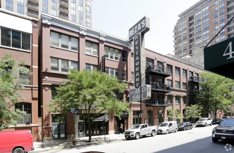 434 W Ontario St, Chicago, IL for lease - Building Photo - Image 3 of 9