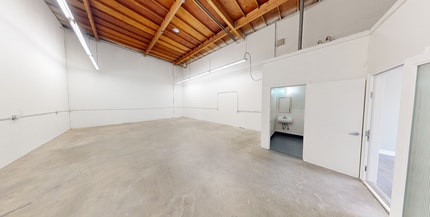 2300 Walnut Ave, Signal Hill, CA for lease Building Photo- Image 2 of 4