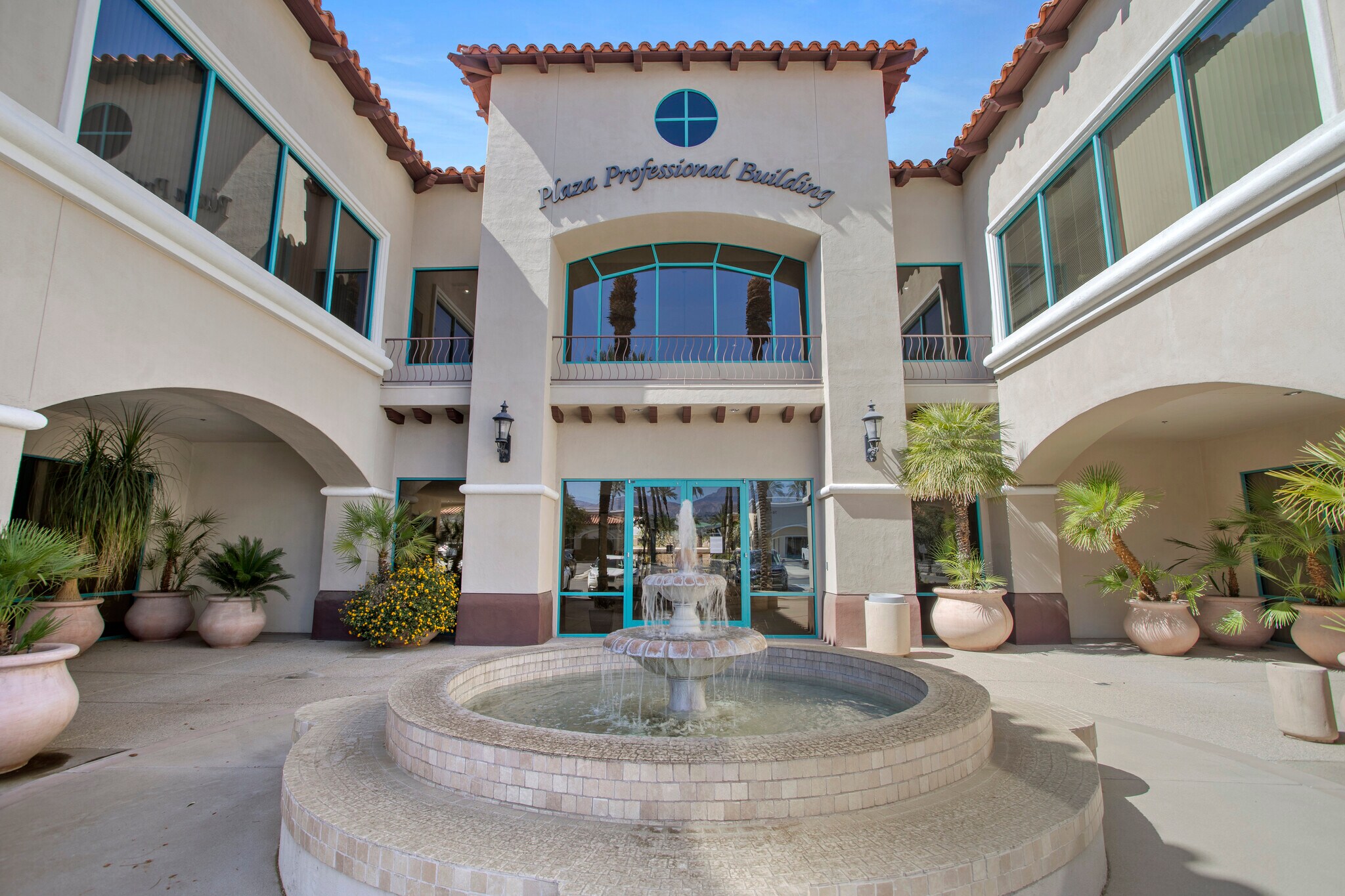 74760-74770 Hwy 111, Indian Wells, CA à louer Photo du bâtiment- Image 1 de 4