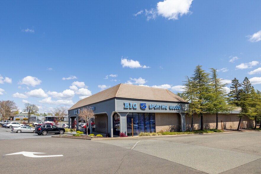 2560-2576 Grass Valley Hwy, Auburn, CA à vendre - Photo du bâtiment - Image 3 de 23