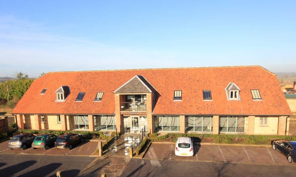 Alderton Rd, Paulerspury for lease - Primary Photo - Image 1 of 1