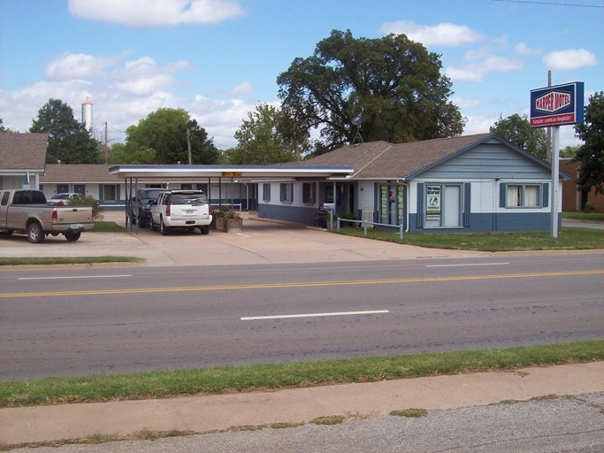 522 W 14th St, Harper, KS for sale - Primary Photo - Image 1 of 1