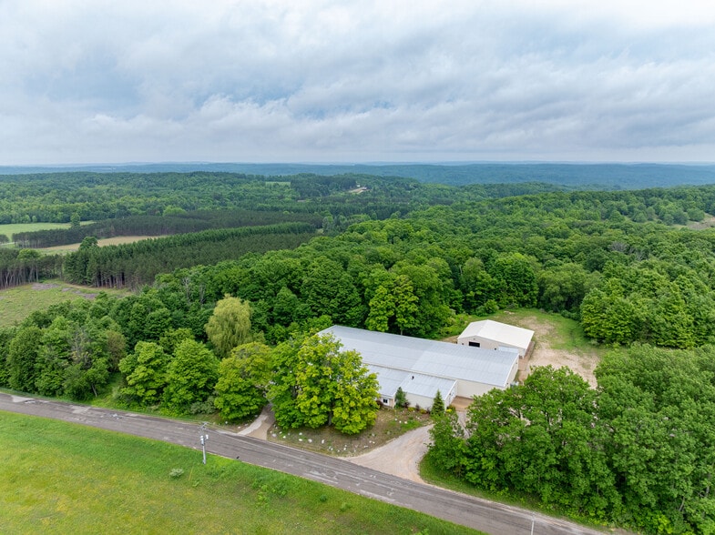 3166 Muckle Rd, Central Lake, MI for lease - Building Photo - Image 3 of 33