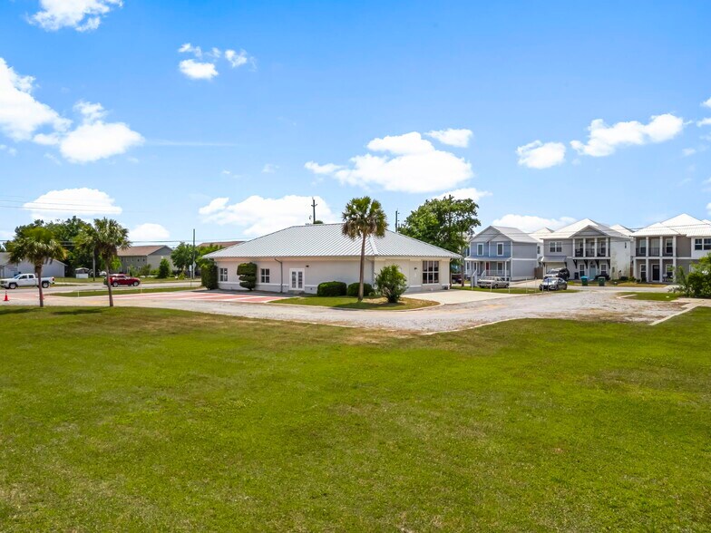 5907 Sr-22, Panama City, FL à louer - Photo du bâtiment - Image 2 de 46