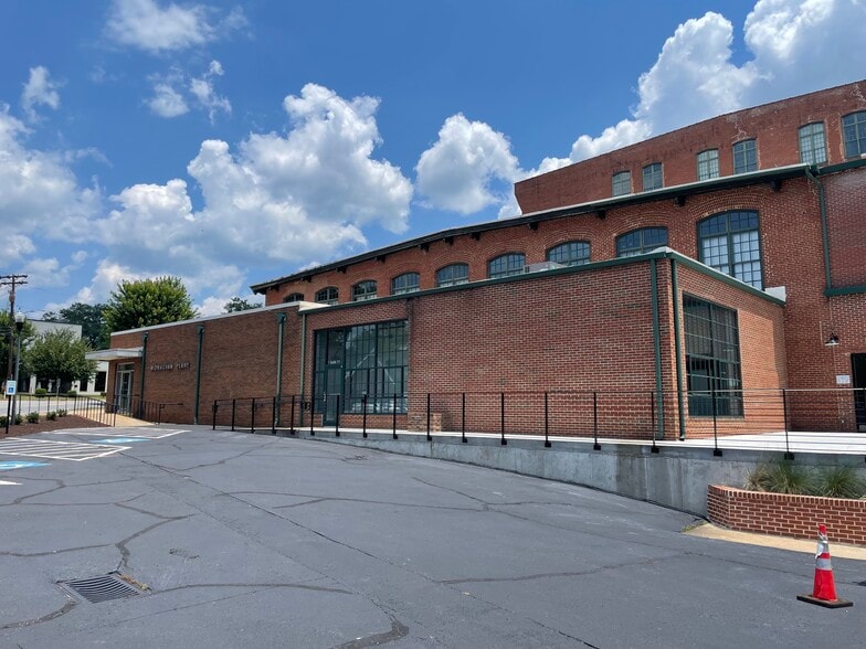 201 Smythe St, Greenville, SC for lease - Building Photo - Image 2 of 9