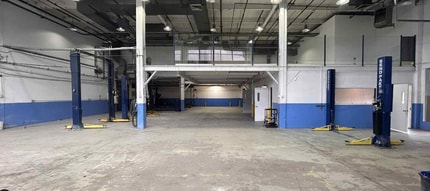 33-20 55th St, Woodside, NY for lease Interior Photo- Image 1 of 9