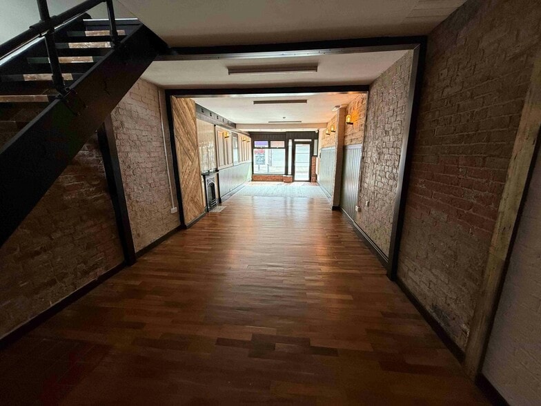 69 Market St, Crewe for lease - Interior Photo - Image 3 of 7