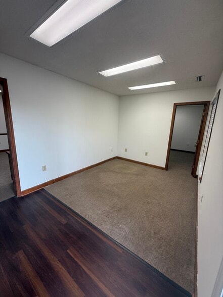 7316 Wallace Rd, Charlotte, NC for lease - Building Photo - Image 3 of 13