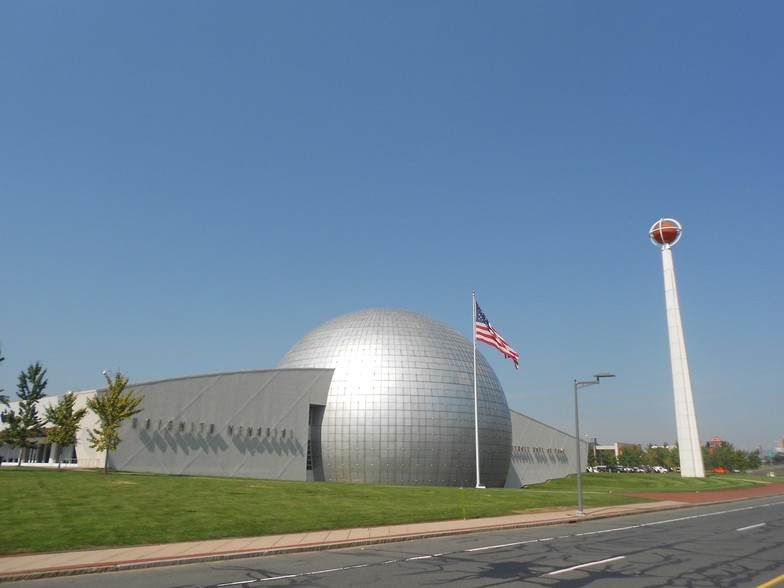 1000 Hall Of Fame Ave, Springfield, MA à vendre - Photo du bâtiment - Image 1 de 1