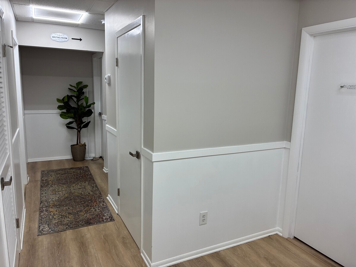 812 Poole Ave, Hazlet, NJ 07730 - Unit B - - Interior Photo - Image 2 of 21