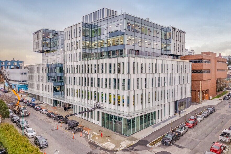 114 E 4th Ave, Vancouver, BC à louer - Photo du bâtiment - Image 3 de 3