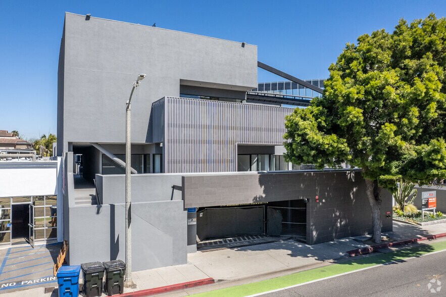 1545 26th St, Santa Monica, CA à louer - Photo du bâtiment - Image 2 de 19