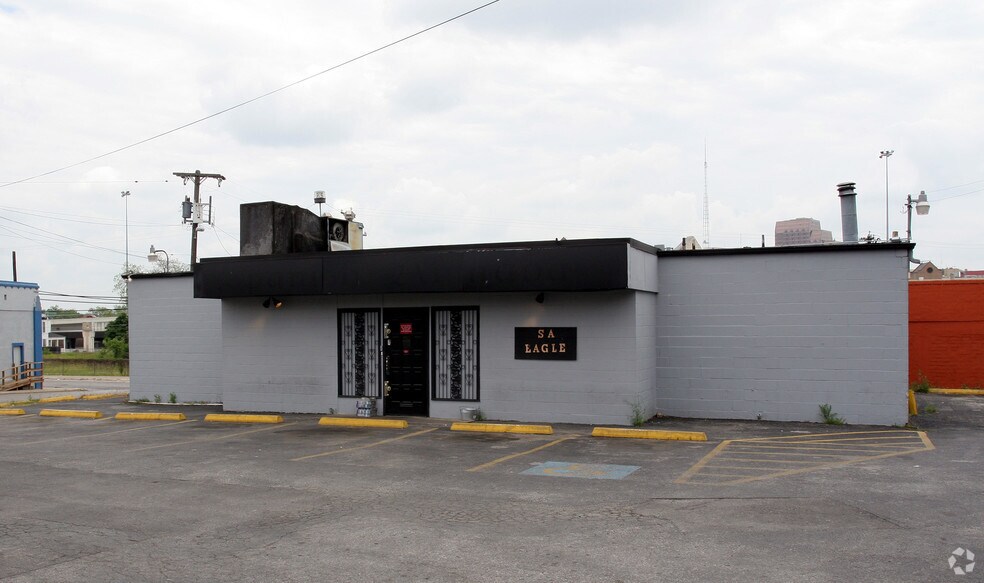 1010 N Main Ave, San Antonio, TX à vendre - Photo du bâtiment - Image 2 de 2