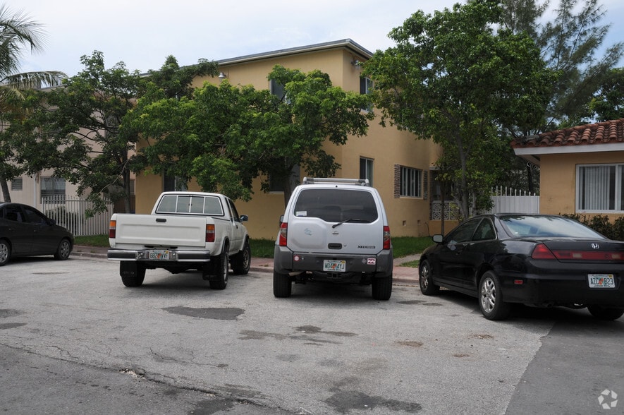 851 80th St, Miami Beach, FL for sale - Building Photo - Image 1 of 30