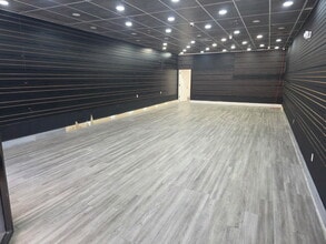 235 Queen St, Southington, CT à louer Photo intérieure- Image 1 de 2