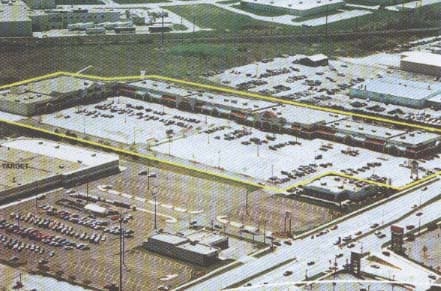 8615-8665 W Brown Deer Rd, Milwaukee, WI for lease - Aerial - Image 3 of 24