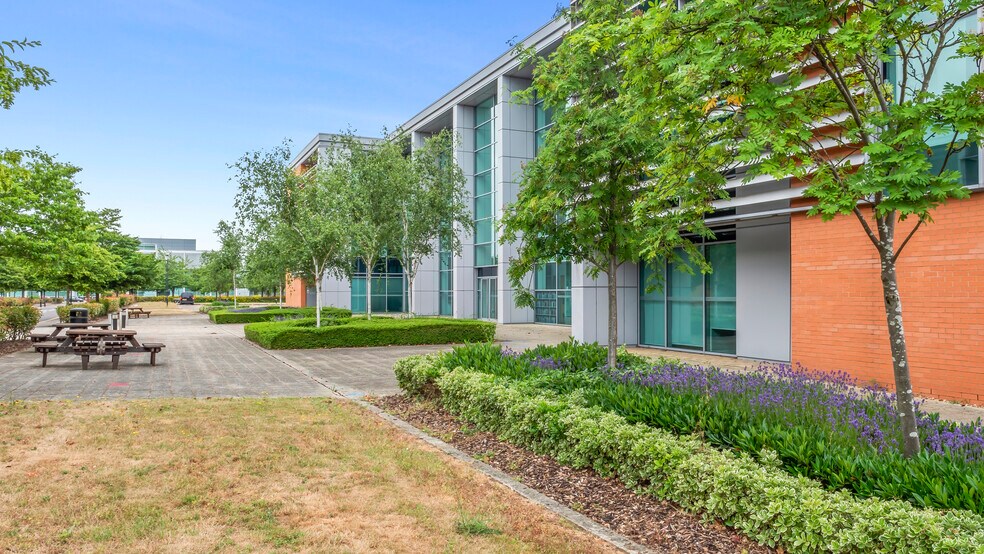 Cowley Rd, Cambridge à louer - Photo du bâtiment - Image 3 de 5