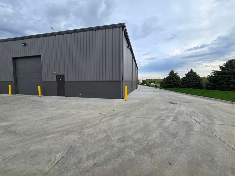 6365 118th St, Omaha, NE for lease - Building Photo - Image 2 of 8