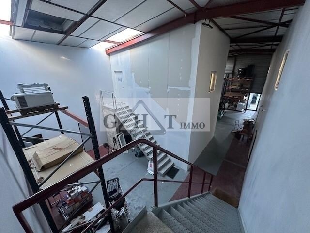 Industrial in Sainte-Geneviève-des-Bois for lease - Interior Photo - Image 3 of 8