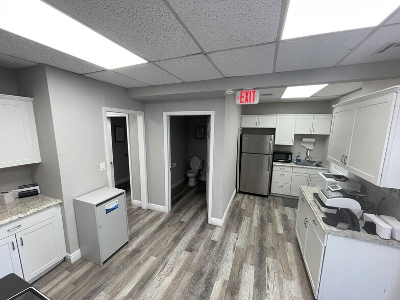 496 Delaney Ave, Orlando, FL à louer - Photo intérieure - Image 3 de 18