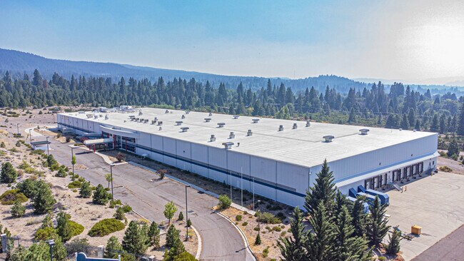 More details for 210 Ski Village Dr, Mount Shasta, CA - Industrial for Sale