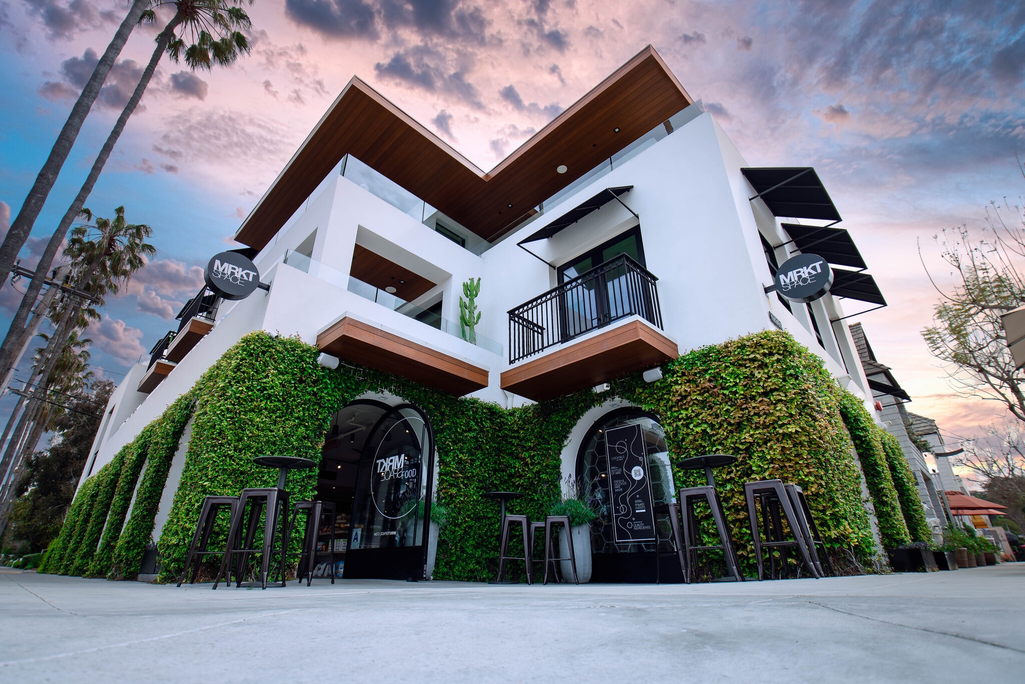 2202 Avenida De La Playa, La Jolla, CA for lease Building Photo- Image 1 of 8