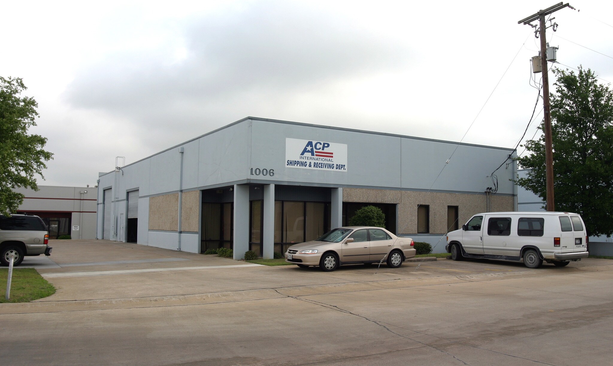 1006 Oakmead Dr, Arlington, TX for lease Primary Photo- Image 1 of 3