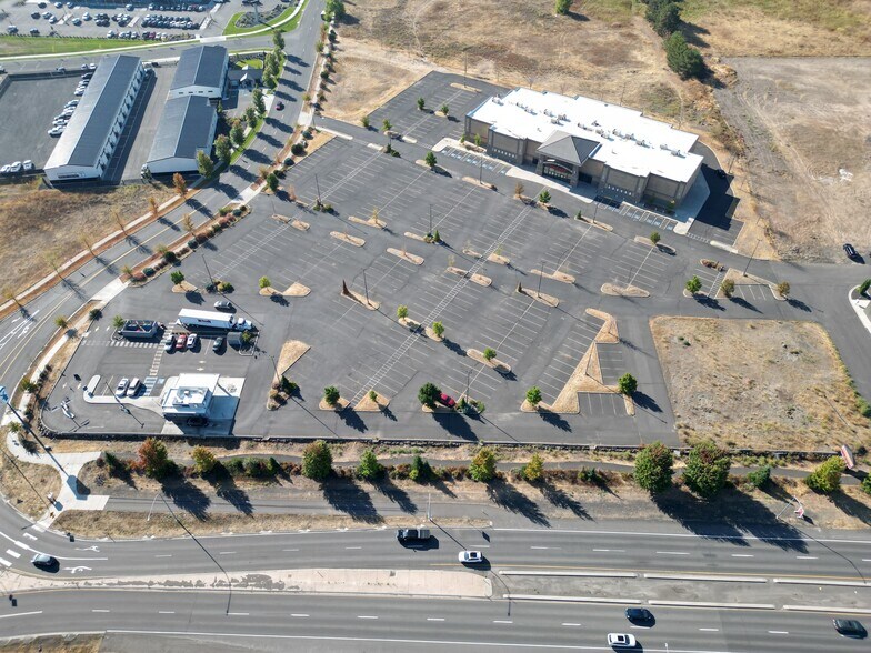 10117 W Sunset Hwy, Spokane, WA à vendre - Photo du bâtiment - Image 3 de 40