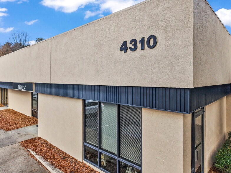 4310 Enterprise Dr, Winston-Salem, NC à louer - Photo du bâtiment - Image 3 de 5