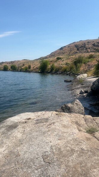 8 Old Highland Orchard Rd, Bridgeport, WA à vendre - Vidéo sur l’inscription commerciale - Image 3 de 10