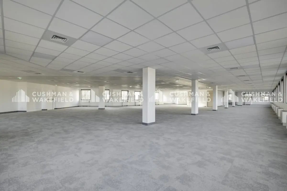 Office in Saint-Aubin for lease Interior Photo- Image 1 of 4