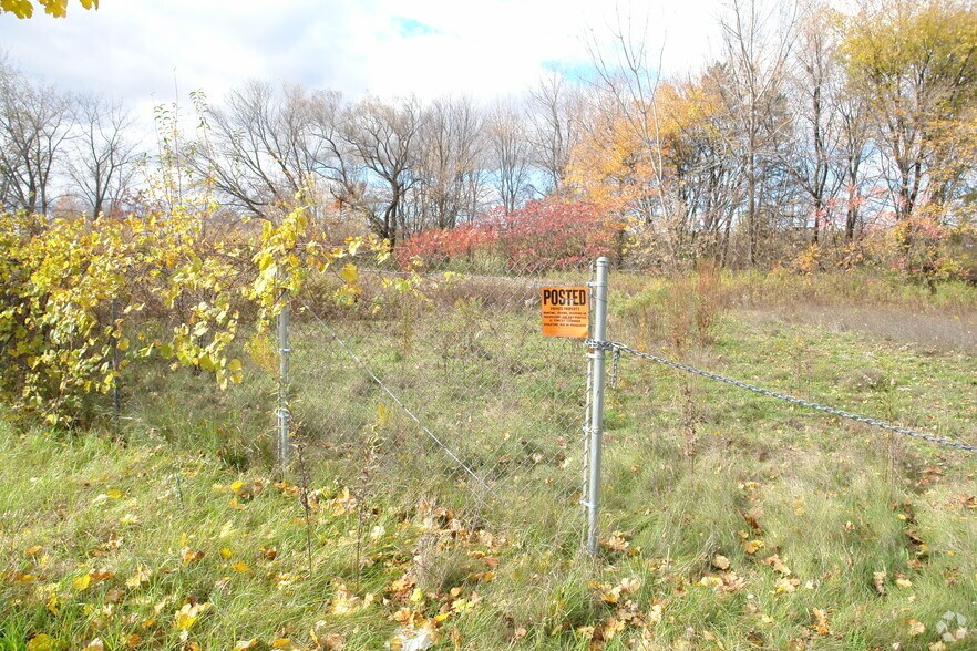 244 Wolf Rd, Albany, NY à louer - Photo du bâtiment - Image 2 de 4