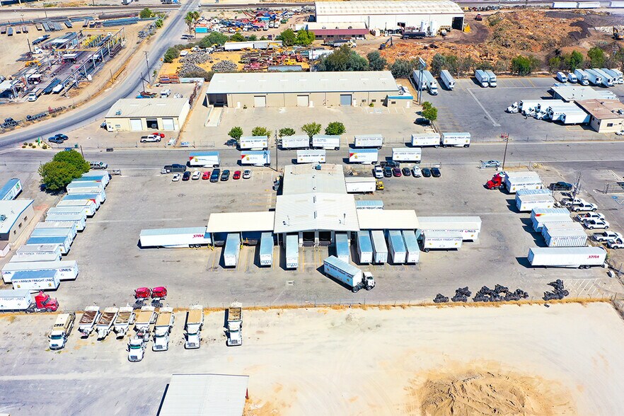 3055 S Golden State Frontage Rd, Fresno, CA for lease - Primary Photo - Image 1 of 2