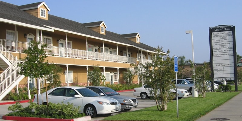 408 S Beach Blvd, Anaheim, CA à vendre - Photo du bâtiment - Image 2 de 19