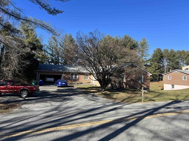 403 Clay St SE, Blacksburg, VA à vendre - Photo principale - Image 1 de 2