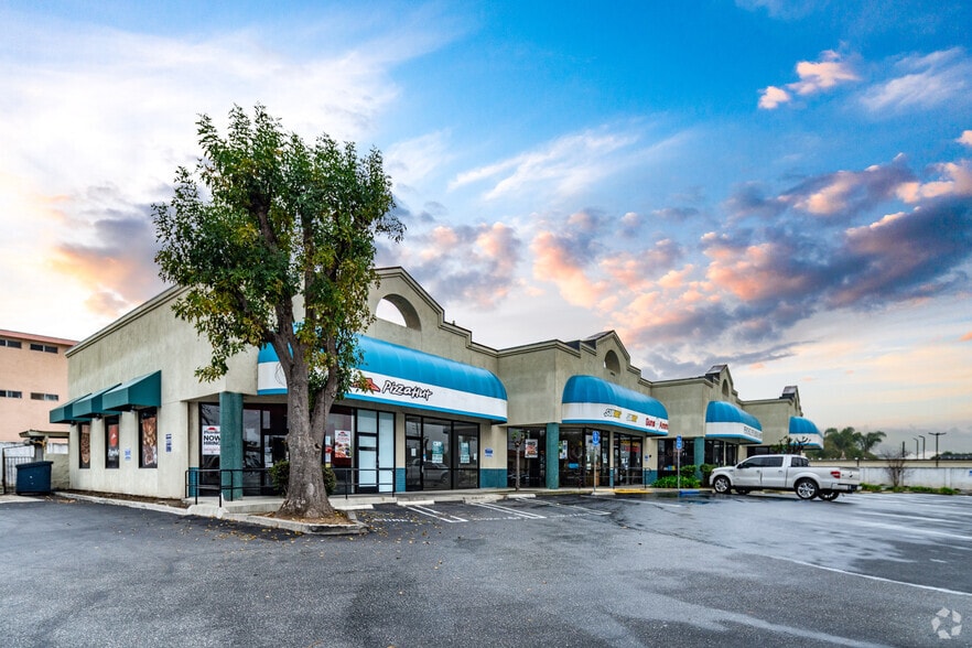 3902 Pacific Coast Hwy, Torrance, CA for lease - Primary Photo - Image 2 of 4
