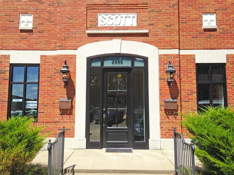 2555 Caffey St, Hernando, MS à louer - Photo du bâtiment - Image 3 de 3